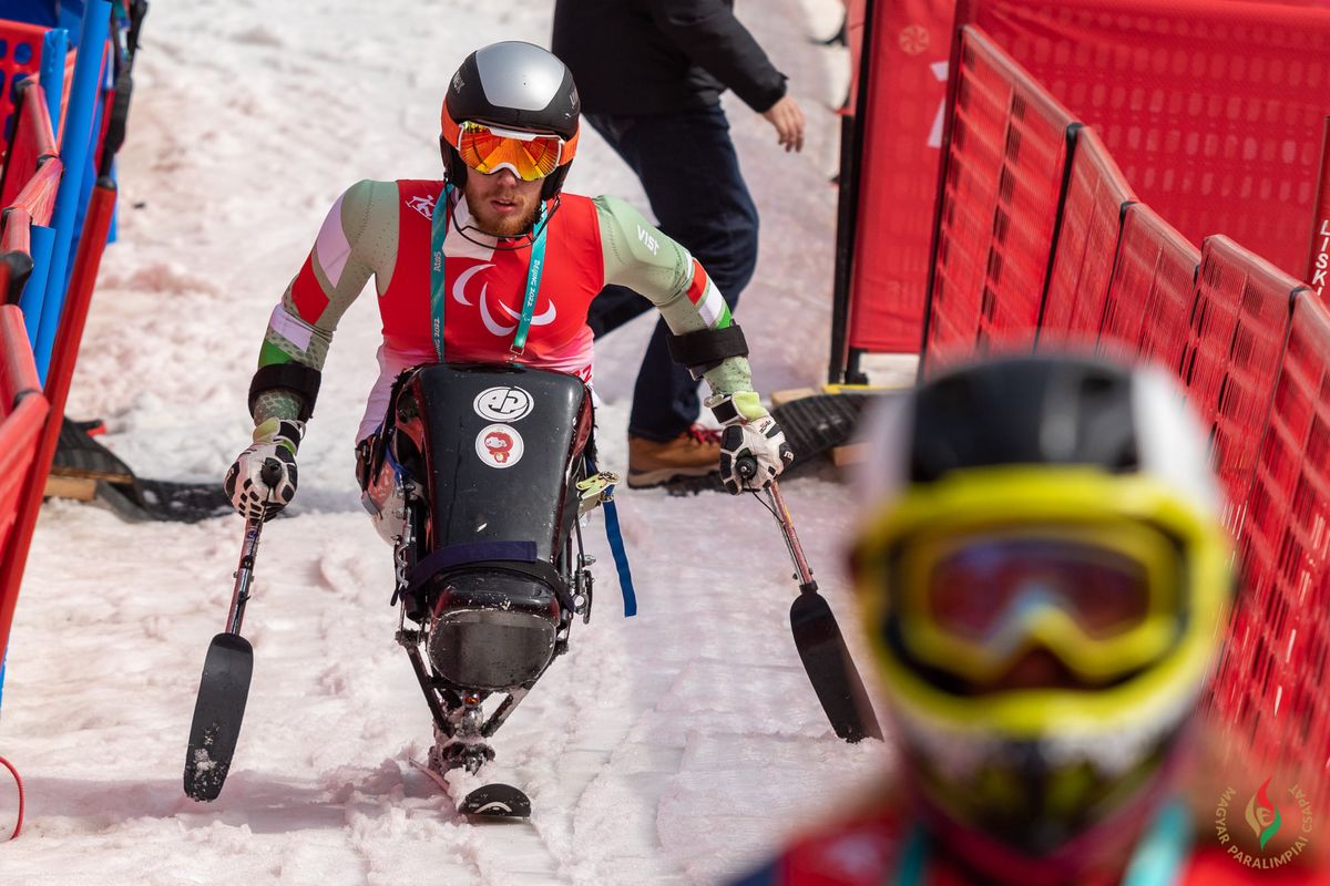 A pekingi téli paralimpia egyetlen magyar sportolója, az alpesi síző Dumity Richárd. Fotó: Hoffer Szilvi/Magyar Paralimpiai Bizottság