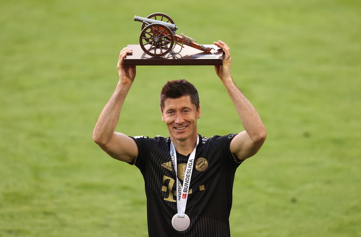 Eddig hatszor szerzett gólkirályi címet a Bundesligában. Fotó: MTI/EPA/Getty Images/Alexander Hassenstein