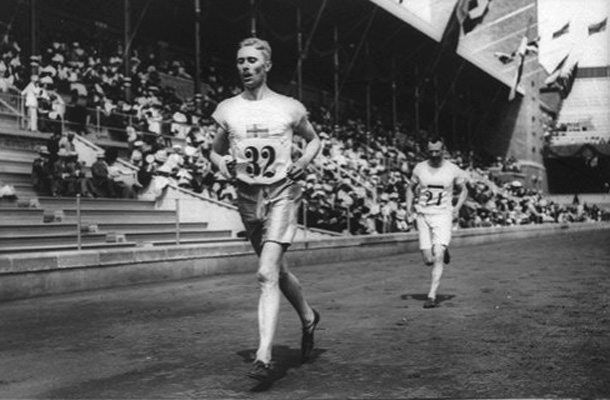 A svéd Gösta Lilliehöök, a sportág első olimpiai bajnoka. Stockholm, 1912. <br> Forrás: Magyar Öttusa Szövetség