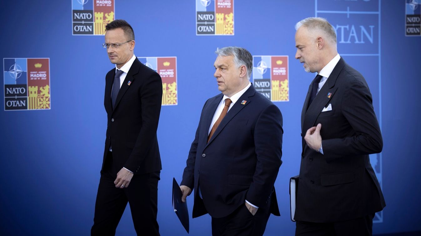 ORBÁN Viktor; SZIJJÁRTÓ Péter; SZALAY-BOBROVNICZKY Kristóf