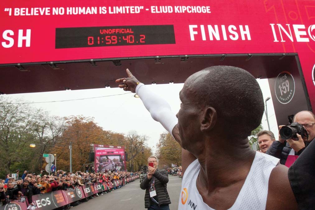 Az első ember, aki két órán belül futotta le a maratoni távot <br> Fotó: AFP / Alex Halada