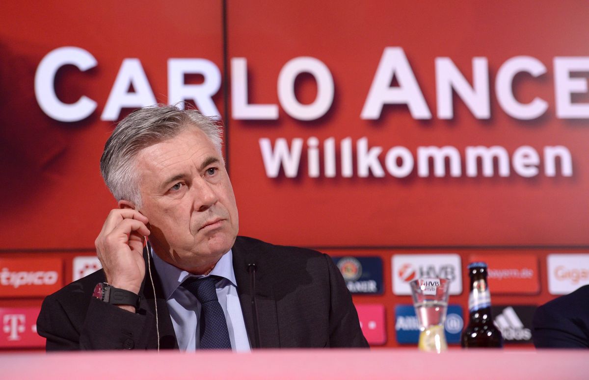 Carlo Ancelotti, az olasz tréner váltotta spanyolt, de csak egy szezont tudott végigvinni Münchenben. Fotó: MTI/EPA/Andreas Gebert
