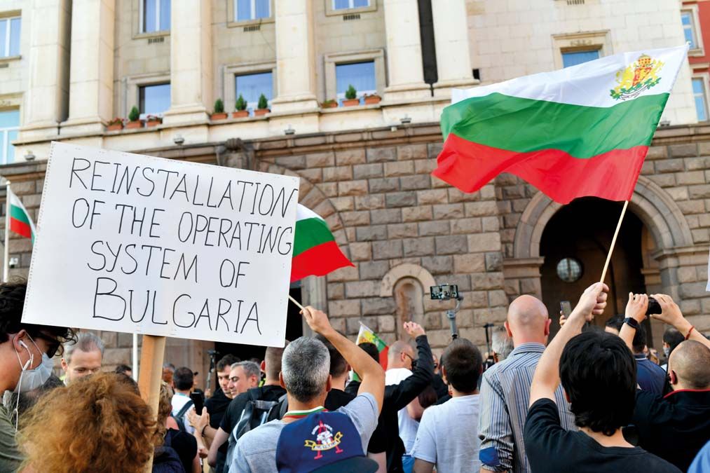 Kormányellenes tüntetés 2020 júliusában Szófiában. <br> Fotó: Shutterstock
