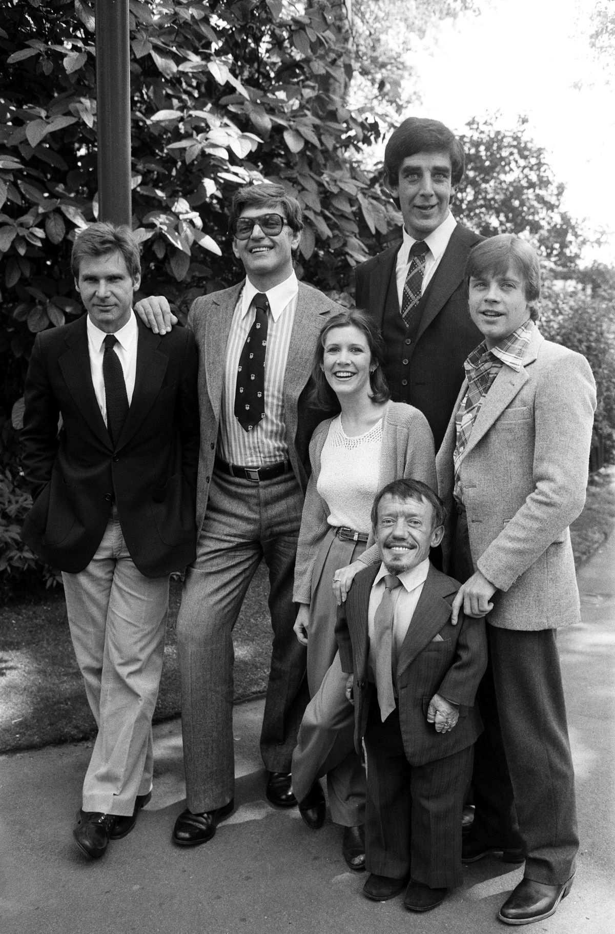 A birodalom visszavág nagyjai 1980 májusában: Harrison Ford, David Prowse, Carrie Fisher,  Kenny Baker, Peter Mayhew, Mark Hamill<br>FOTÓ: ALISDAIR MACDONALD / DAILY MIRROR/MIRRORPIX / GETTY IMAGES