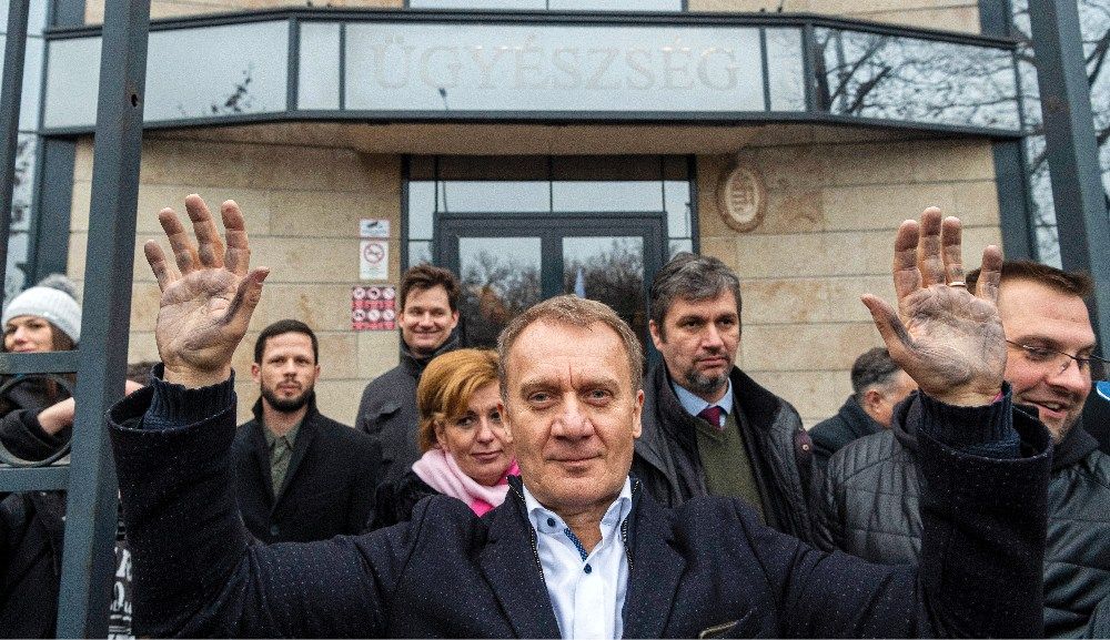 Tordai Bence, Varju László és Hadházy Ákos egy tüntetésen <br> Fotó: MTI/Szigetváry Zsolt