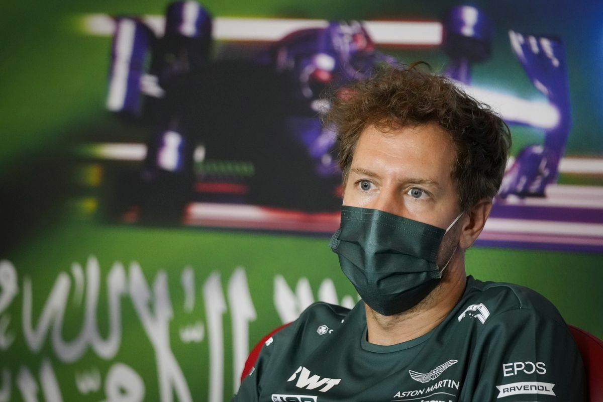 Sebastian Vettel, az Aston Martin német versenyzője. MTI/EPA/AP/Haszan Ammar