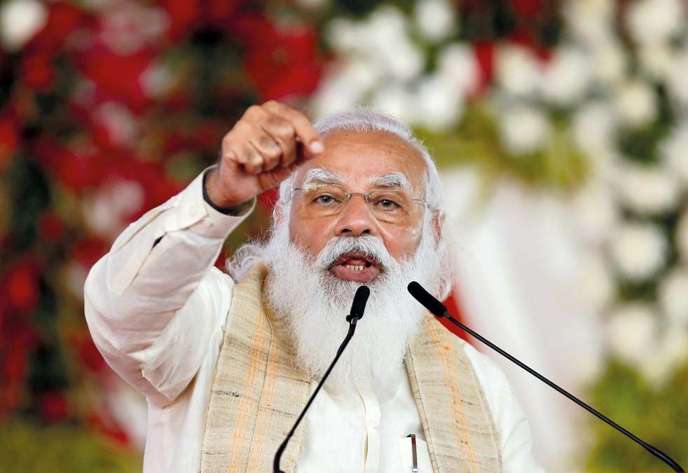 Narendra Modi miniszterelnök márciusban, India függetlenségi napján. A beszéd már nem elég. <br> Fotó: REUTERS / Amit Dave / File Photo