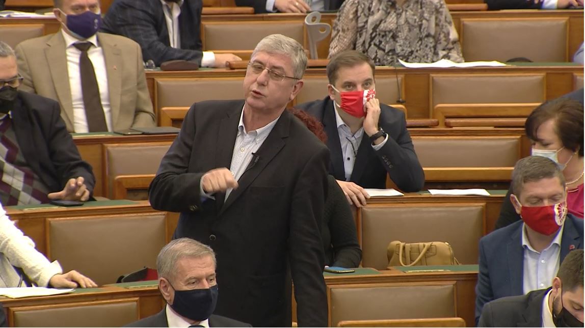 Gyurcsány Ferenc felszólalása közben.<br>Fotó: parlament.hu