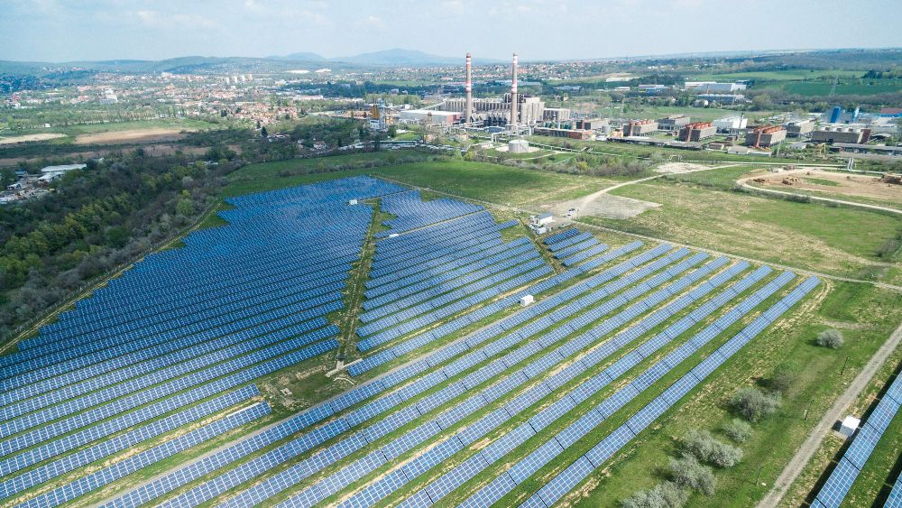 Az MVM Hungarowind Kft. 10 MW kapacitású, pécsi fotovoltaikus, napelemes erőműve <br> Fotó: MTI / Sóki Tamás