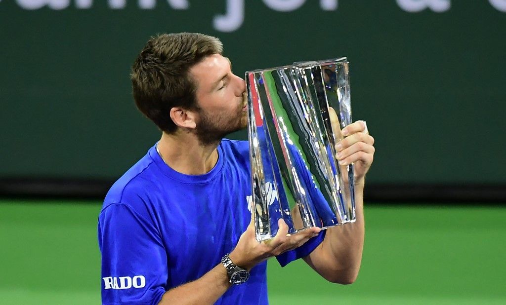 Cameron Norrie az Indian Wells-i mesterverseny trófeájával tavaly októberben. Az egyik legkevésbé elhelyezhető győzelem a tenisz ezen szintjén. Fotó: Frederic J. Brown / AFP