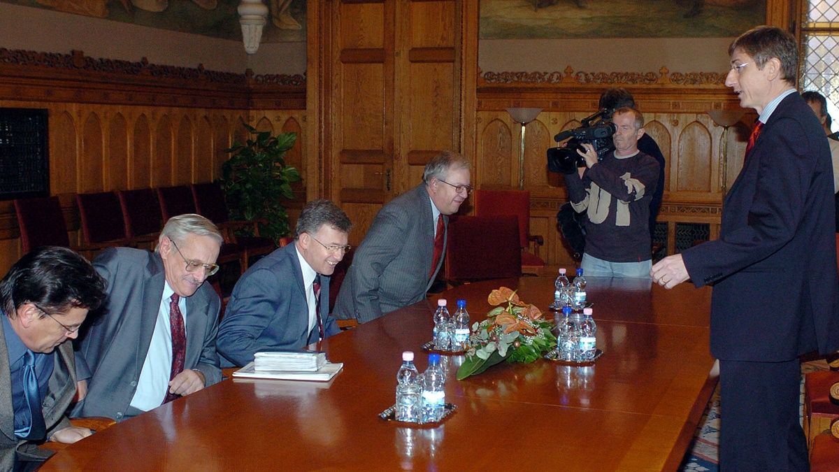 Inotai András Gyurcsány Ferenc miniszterelnök társaságában.