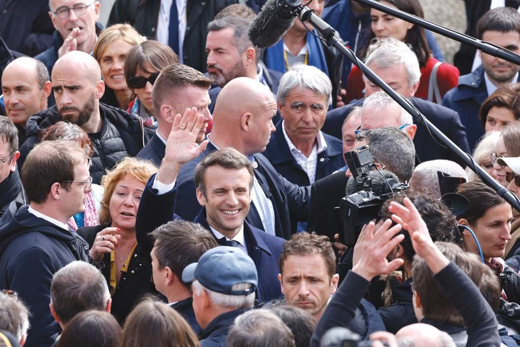 Emmanuel Macron egy nyugat-franciaországi kampányeseményen március 31-én.<br>Fotó: AFP / Ludovic MARIN