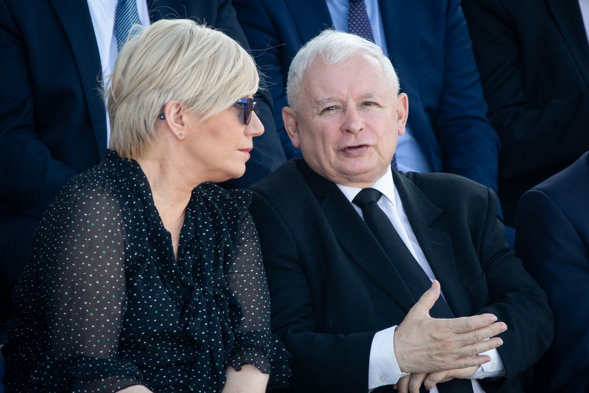 Julia Przylebska és Jaroslaw Kaczynski beszélget Varsóban 2019. szeptember elsején  (forrás: Mateusz Wlodarczyk / NurPhoto via AFP)
