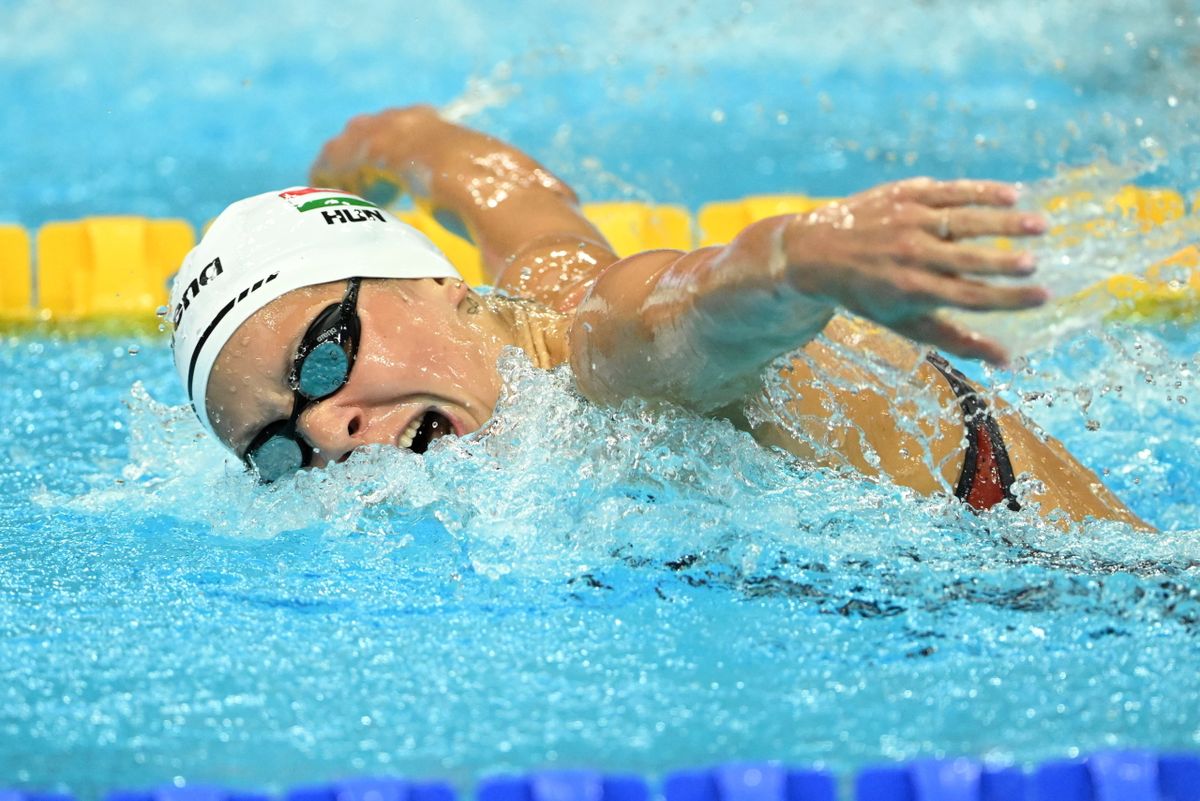 Kapás Boglárka a női 200 méteres pillangóúszás elődöntőjében a vizes világbajnokságon a Duna Arénában 2022. június 21-én. MTI/Illyés Tibor