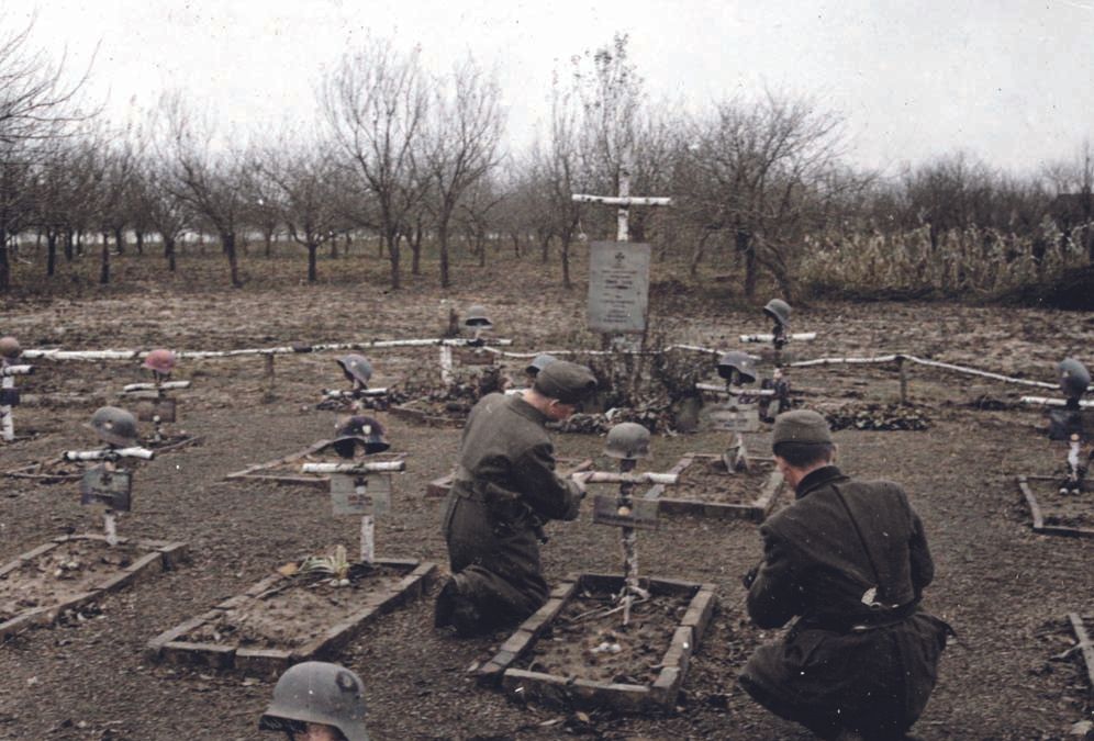 Magyar hősi temető az ukrajnai Vinnicjában 1942-ben <br> Fotó: Fortepan / adományozó: Kiss Endre