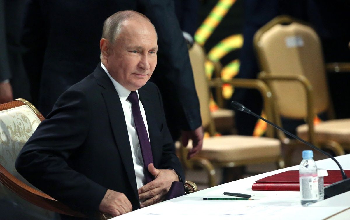 Putyin mosolya (MTI/EPA/Szputnyik/Orosz elnöki sajtószolgálat/Konsztantyin Zavrazsin)