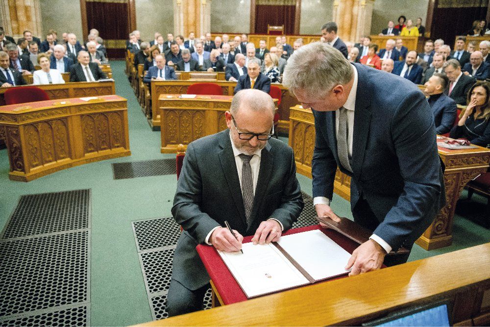 Lantos Csaba miniszteri beiktatása az Országgyűlés plenáris ülésén 2022. december 5-én <br> Fotó: MTI/Balogh Zoltán