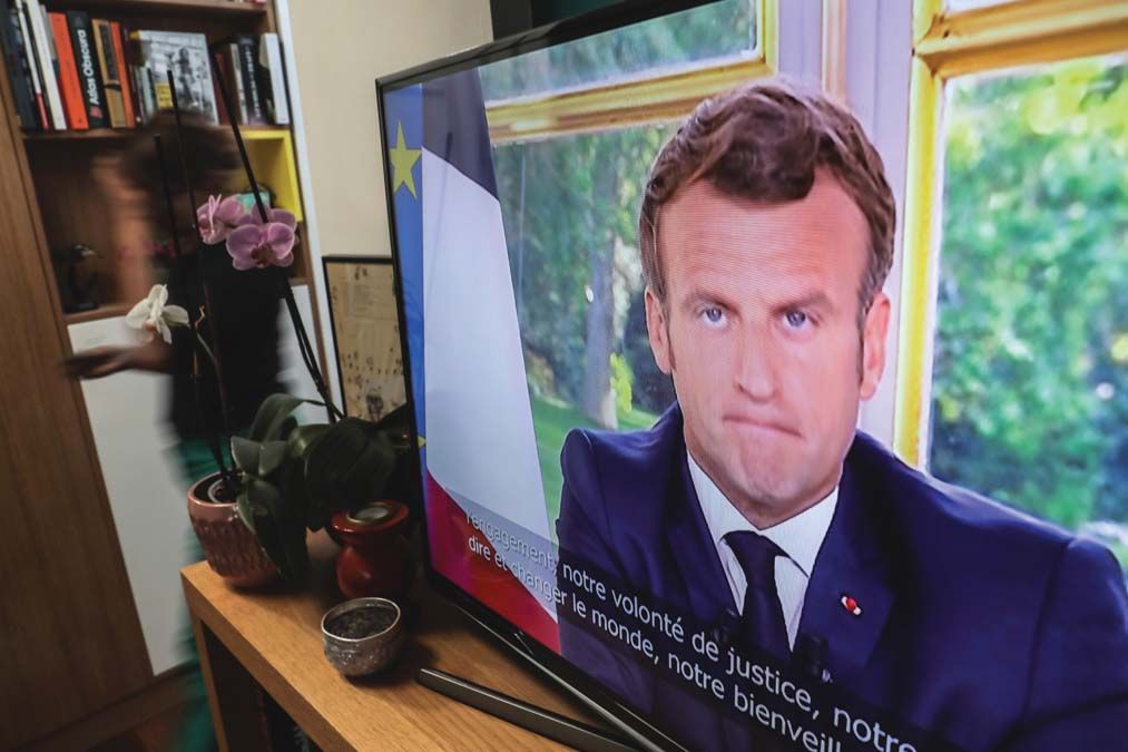 Macron szónoklatai nem győzték meg a franciákat.<br>Fotó: MTI / EPA / Christophe Petit Tesson