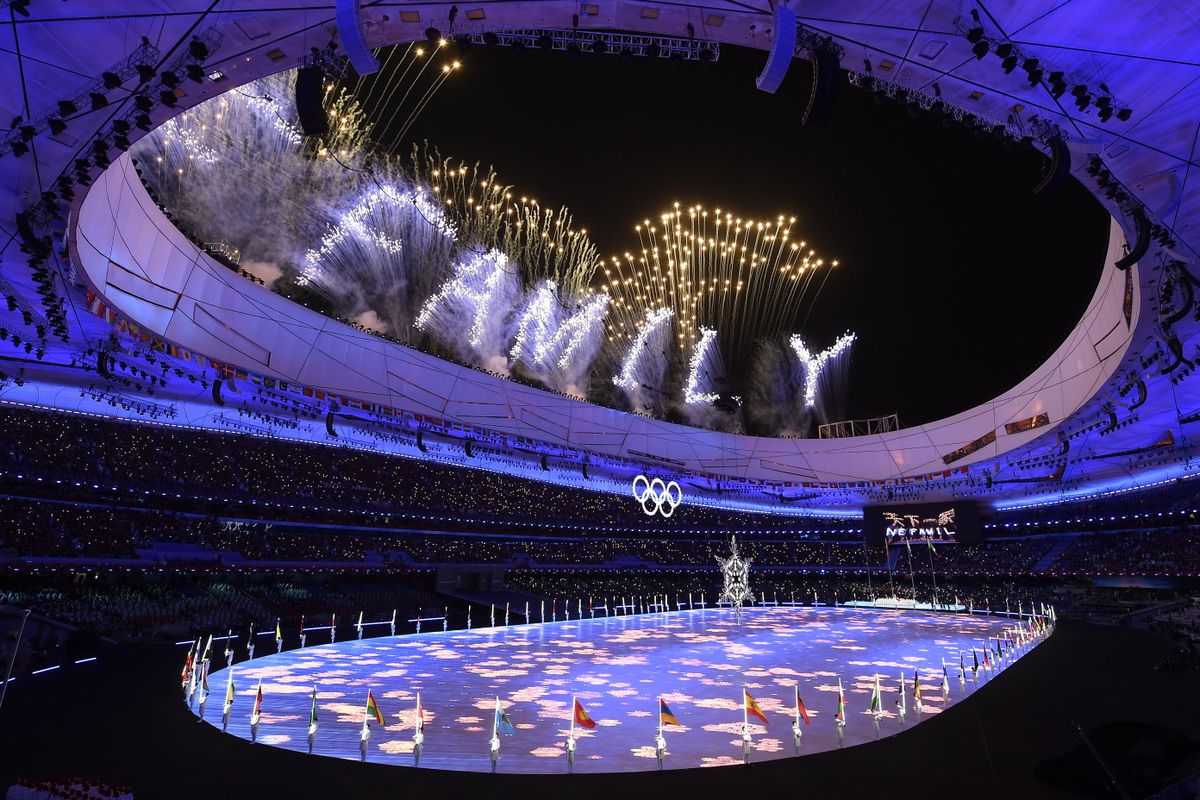Tűzijáték a pekingi téli olimpia záróünnepségén 2022. február 20-án. Fotó: MTI/Kovács Tamás
