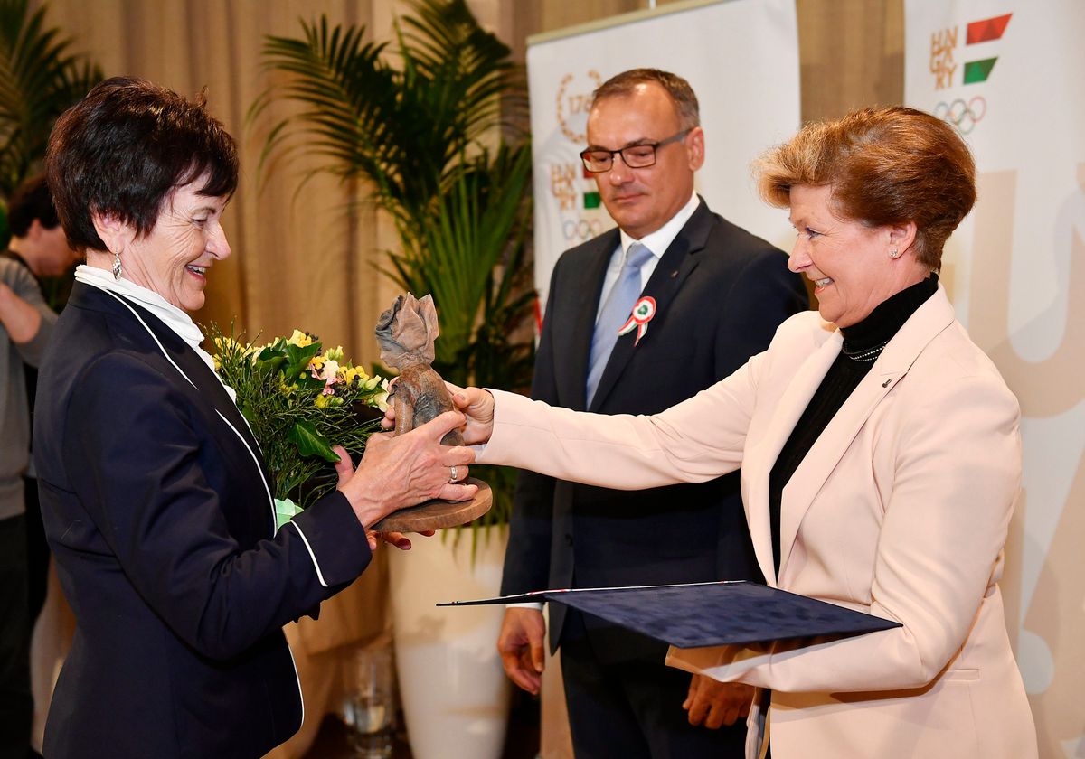 Jakabházyné Mező Mária (balra) a Nők Sportjáért-életműdíjat is kiérdemelte Fotó: MTI/Illyés Tibor