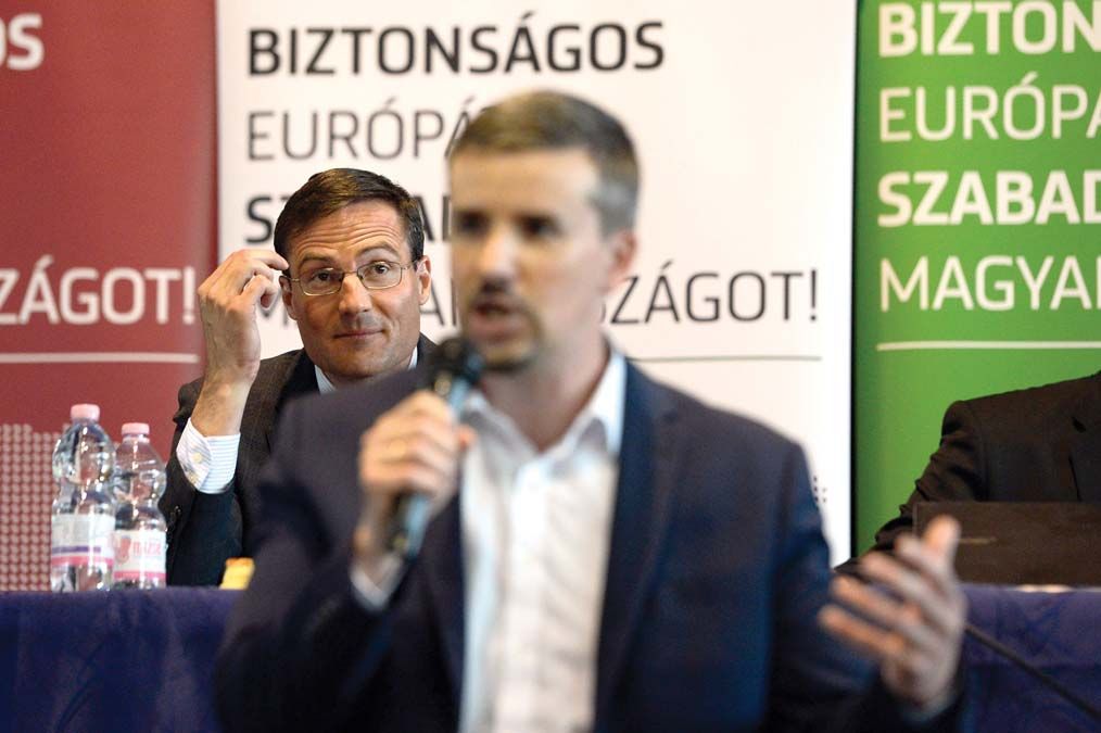 Gyöngyösi Márton,  a Jobbik EP-listavezetője és Jakab Péter képviselőjelölt a párt szolnoki kampányzáró rendezvényén 2019 májusában<br>Fotó: MTI / Kovács Tamás