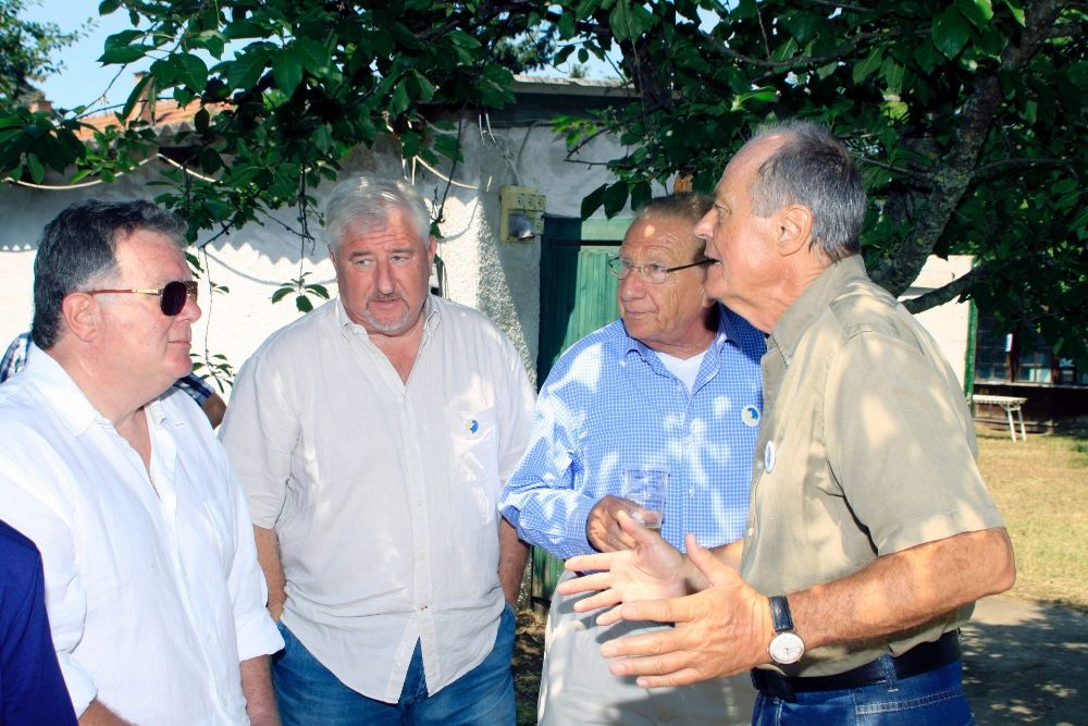 Magyar Györggyel, Ungváry Tamás íróval és Medgyessy Péterrel a 2013-as szárszói találkozón. Fotó:MTI/Nagy Lajos