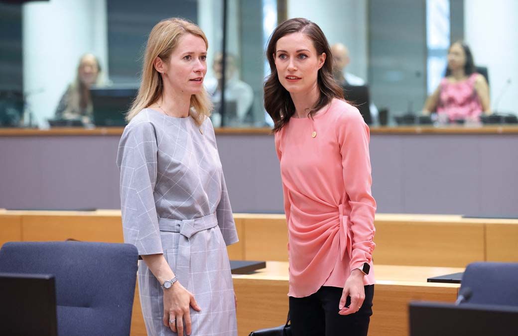 - Finnugor kapcsolat: Kaja Kallas észt és Sanna Marin finn miniszterelnök egy EU-találkozón júniusban <br> Fotó: Dursun Aydemir / ANADOLU AGENCY 