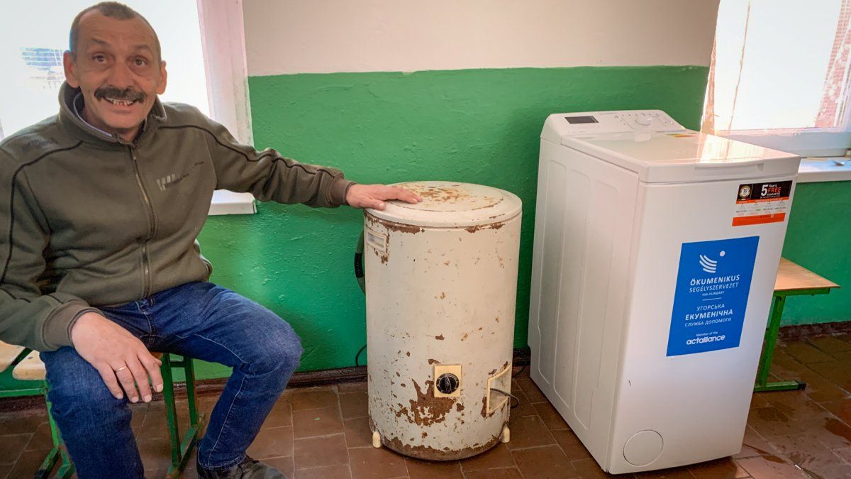 A segélyszervezet támogatásának köszönhetően mosógépek, bojlerek, hűtők és egyéb konyhai eszközöket kerültek a menekültszállásokra többek között Munkácson, Rahón, Beregszászon és Ungváron vagy éppen Csernyivciben.