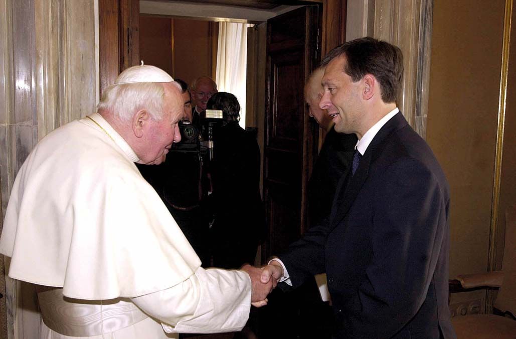 II. János Pál pápa magánkihallgatáson fogadta Orbán Viktor magyar miniszterelnököt  2000. szeptember 22-én. <br> Fotó: MTI / T. Asztalos Zoltán 