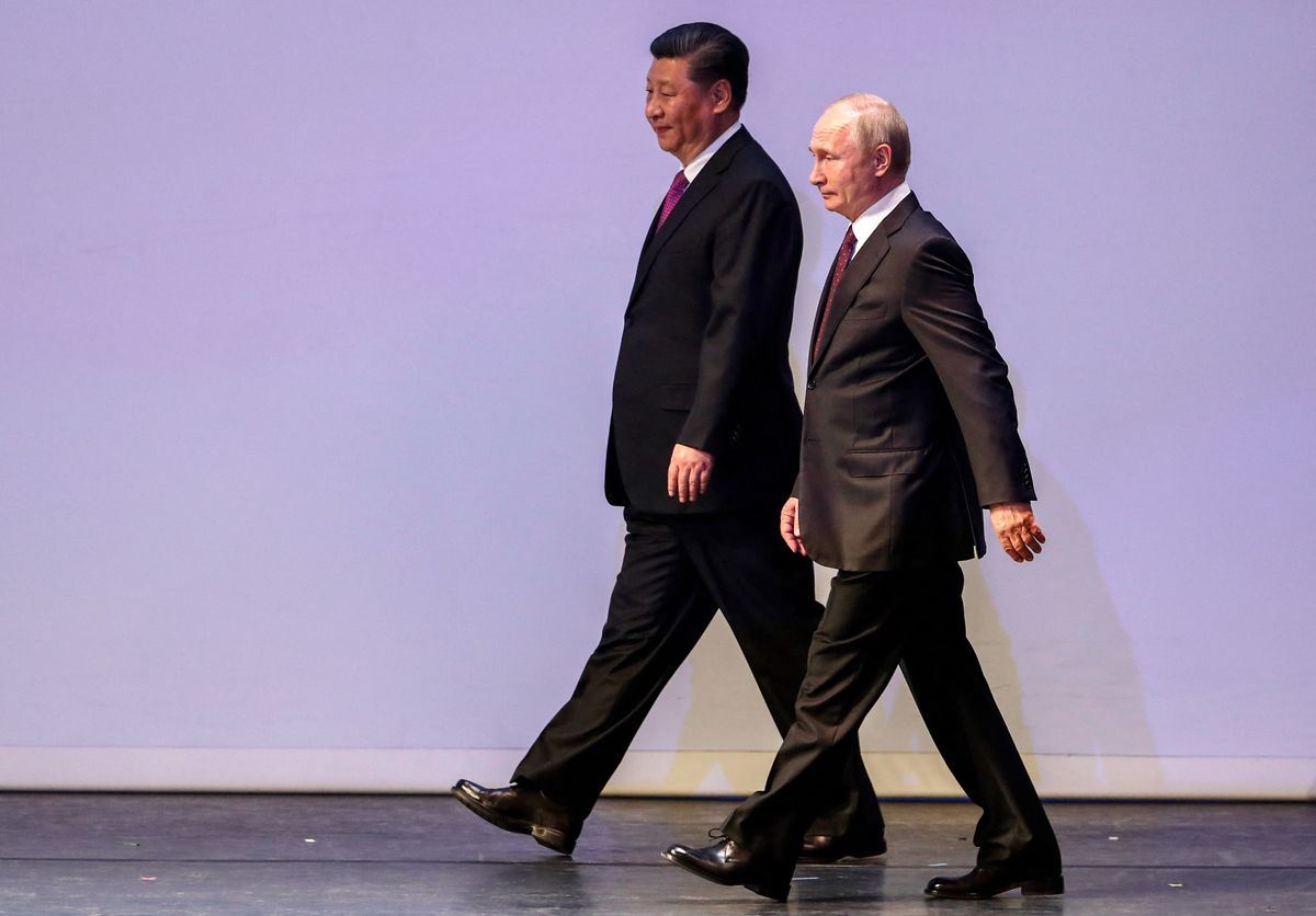 Hszi Csin-ping és Vlagyimir Putyin 2019. június 5-én a moszkvai Bolsoj Színházban tartott ünnepi gálán   (forrás: SERGEI ILNITSKY / POOL / AFP)