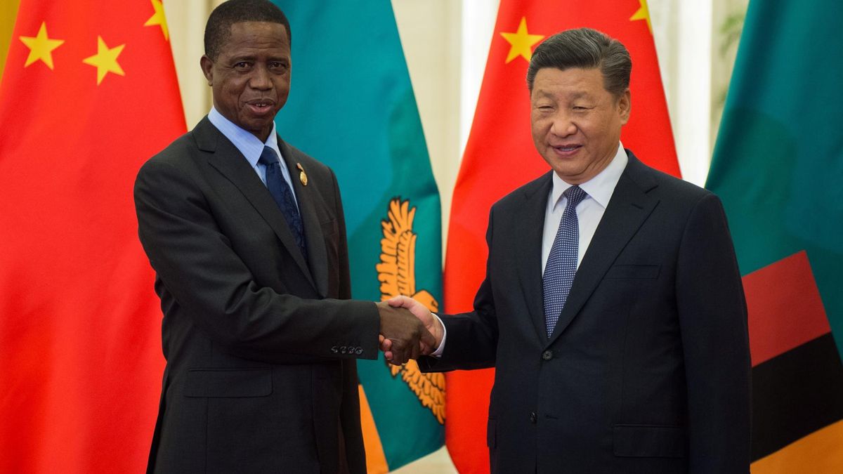Edgar Lungu zambiai elnök és Hszi Csin-ping kínai elnök Pekingben, 2018. szeptember 1-én. (Quartz Africa)