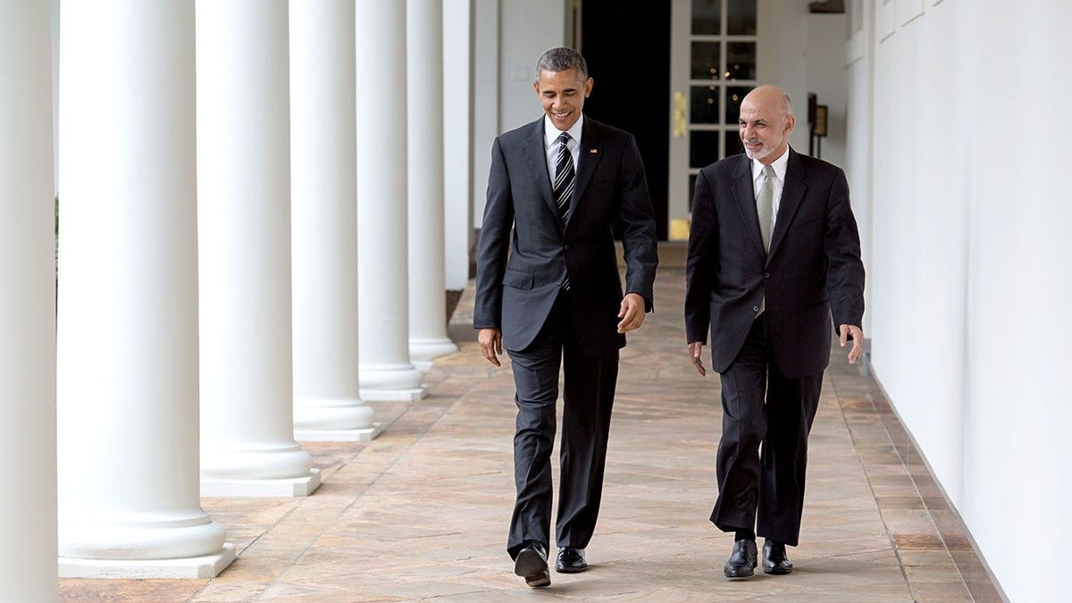 Barack Obama amerikai elnök és Ashraf Ghani afgán elnök 2015-ben. (Fotó: Fehér Ház, Pete Souza))