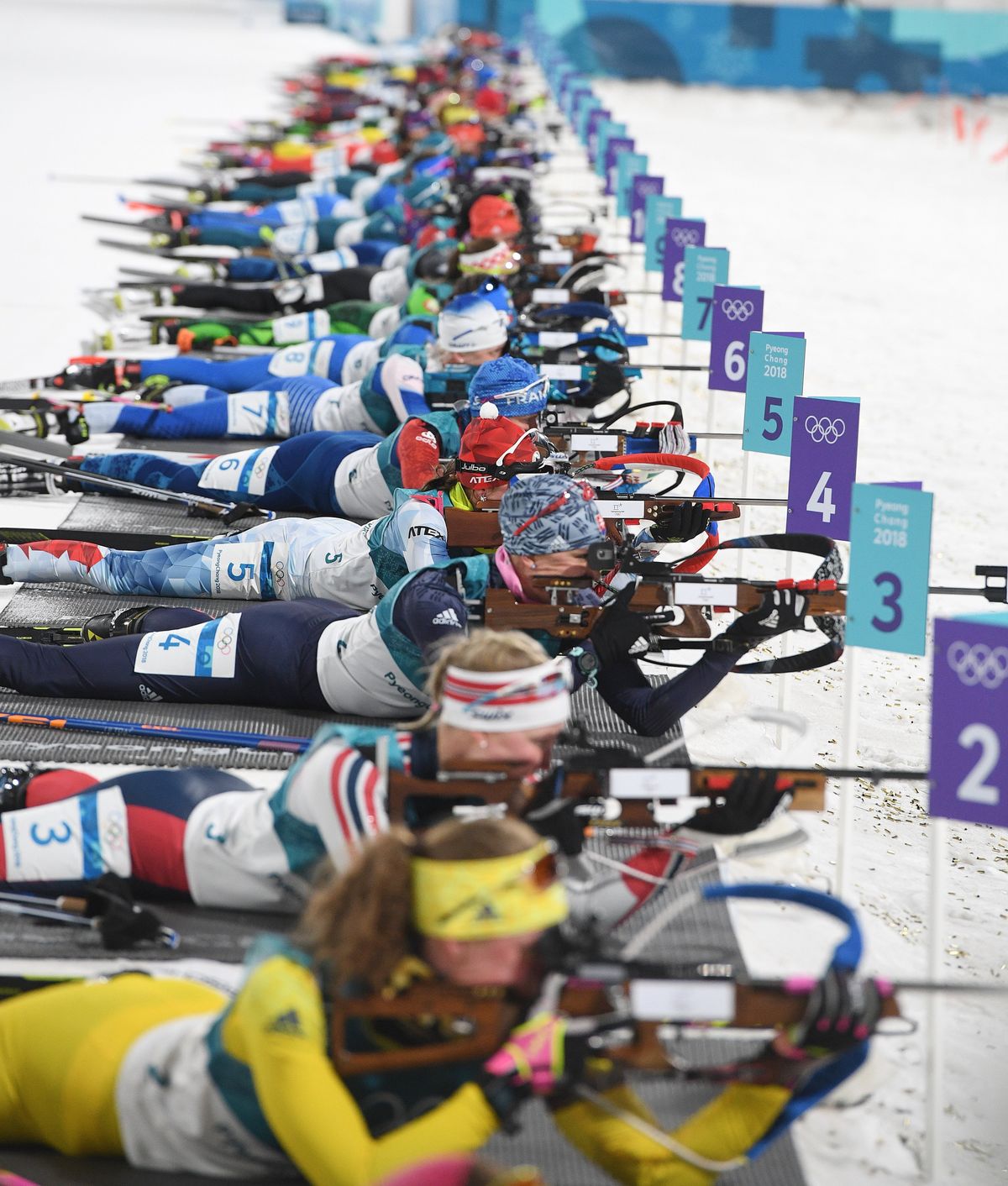 Női biatlonosok a phjongcshangi téli olimpián. Fotó: MTI/EPA/Vaszil Donyev