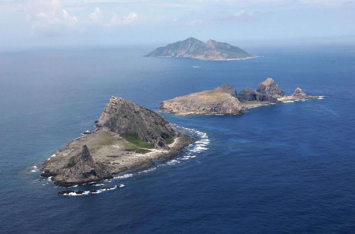 Légifelvétel a Szenkaku-szigetekhez tartozó Minamikodzsima, Kitakodzsima és Uotszuridzsima szigetekről 2013. szeptember 6-án  (forrás: Hiroaki Ono / The Yomiuri Shimbun via AFP)