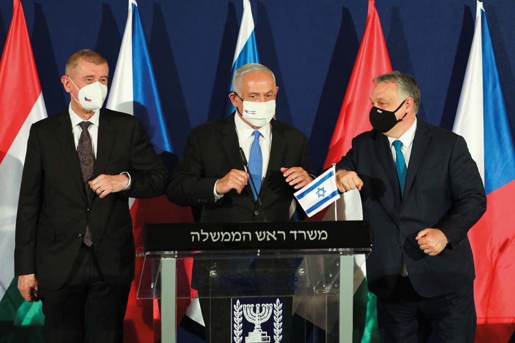 Andrej Babiš, Benjamin Netanjahu és Orbán Viktor március 11-én Jeruzsálemben. <br> Fotó: REUTERS / Corinna Kern