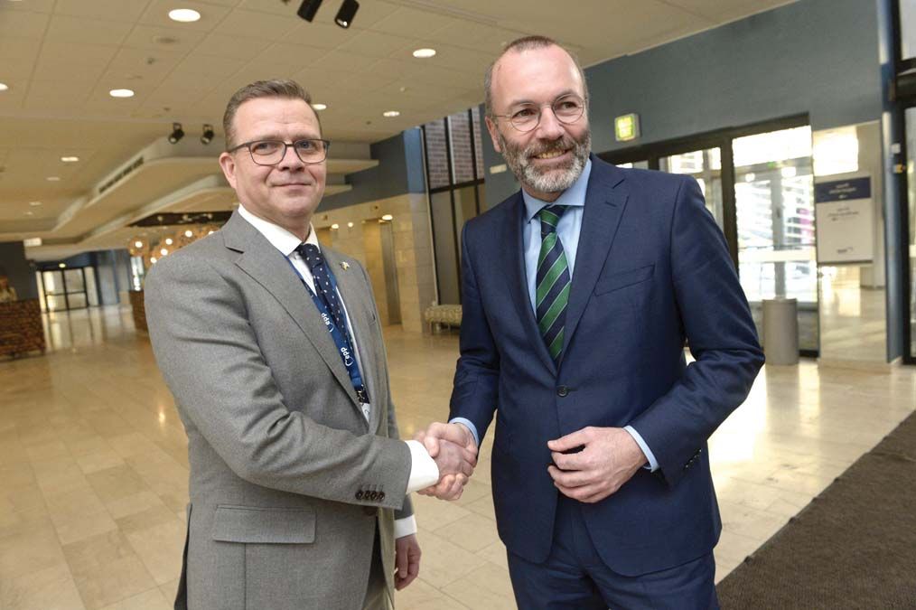 Petteri Orpo, a Nemzeti Koalíció elnöke Manfred Weberrel, az Európai Néppárt vezérével <br> Fotó: AFP / Mikko Stig / Lehtikuva