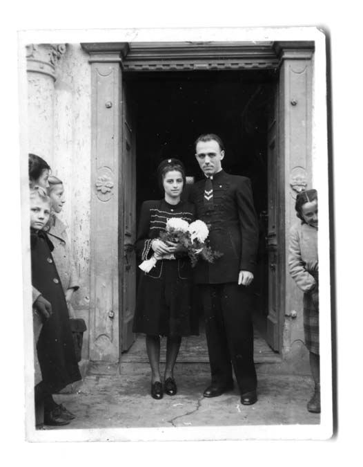 Visky András szüleinek esküvője Kisvárdán <br> Fotó: Visky András családi archívuma