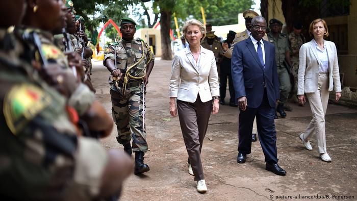 Ursula von der Leyen, az Európai Bizottság elnökének hivatalos látogatása Maliban. (Fotó: Deutsche Welle)