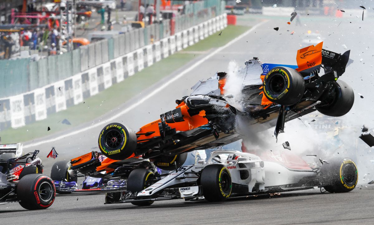 A képen: Leclerc és Alonso balesete Spa-ban, 2018-ban. Fotó: DPPI / DPPI Media / DPPI via AFP