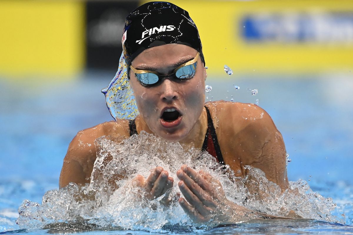 Jakabos Zsuzsanna a női 200 méteres vegyesúszás előfutamában a rövid pályás úszó-világbajnokságon Abu-Dzabiban 2021. december 20-án. MTI/Kovács Tamás