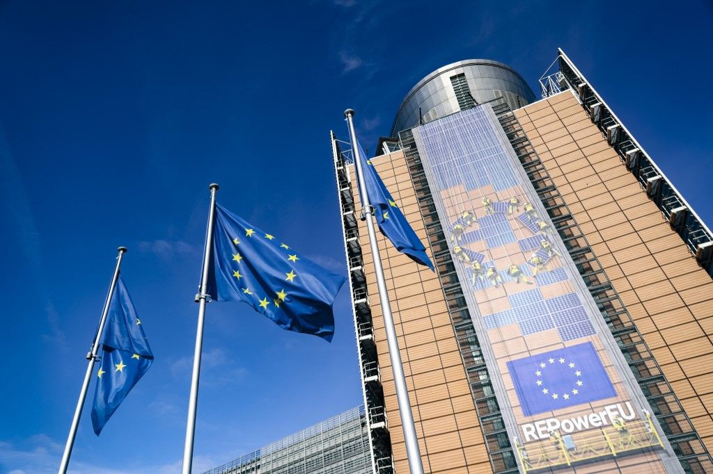 Az Európai Bizottság leállítaná az Erasmus+ és a Horizont ösztöndíjprogramokat Kép: Beata Zawrzel / NurPhoto / NurPhoto via AFP