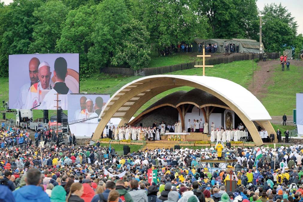 Ferenc pápa szentmisét pontifikál a csíksomlyói hegynyeregben, 2019. június 1-jén. <br> Fotó: MTI / Veres Nándor 