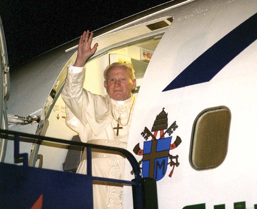 1996-ban kétnapos magyarországi látogatáson járt hazánkban II. János Pál pápa <br> Fotó: MTI / Földi Imre