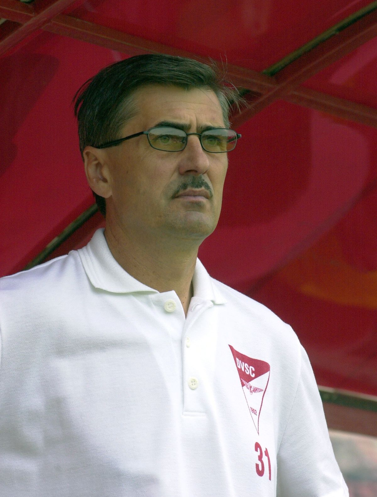 Szentes Lázár, volt a DVSC vezetőedzője a történelmivé vált párharc alkalmával MTI Fotó: Oláh Tibor