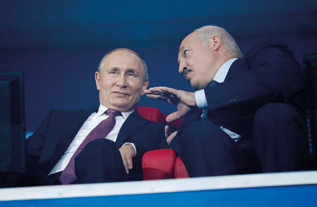 Putyin és Lukasenka a régi szép időkben.<br>Fotó: REUTERS / Vasily Fedosenko
