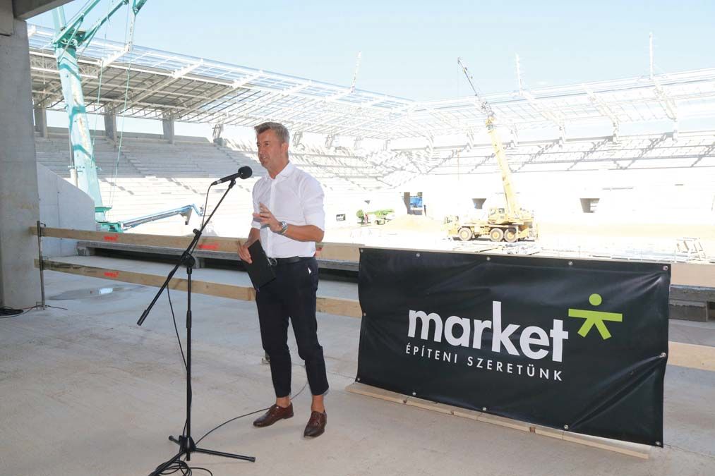 Scheer Sándor beszédet mond  a Diósgyőr új stadionjának bokrétaünnepén 2017-ben.<br>Fotó: MTI / Vajda János