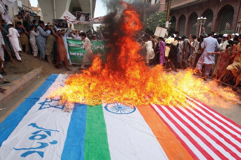 Izrael, India és az USA elleni tüntetés Peshawarban 2021 májusában <br> Fotó: Shutterstock