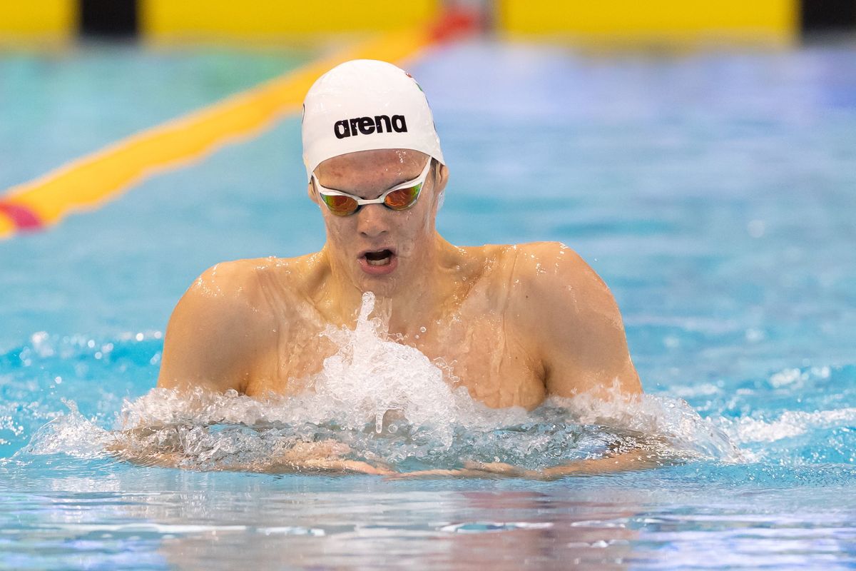 Kós Hubert (UTE) a férfi 200 méteres vegyesúszás döntőjében az úszók országos bajnokságán a Debreceni Sportuszodában 2022. április 20-án. MTI/Kovács Anikó