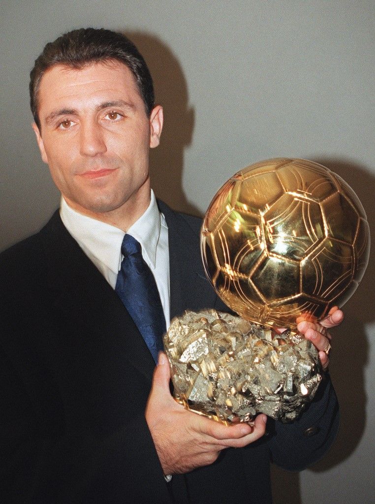 A képen: Hriszto Sztoicskov , aki 1994-ben elnyerte az aranylabdát, a Ballon d'Or-t. Fotó: GERARD JULIEN / AFP