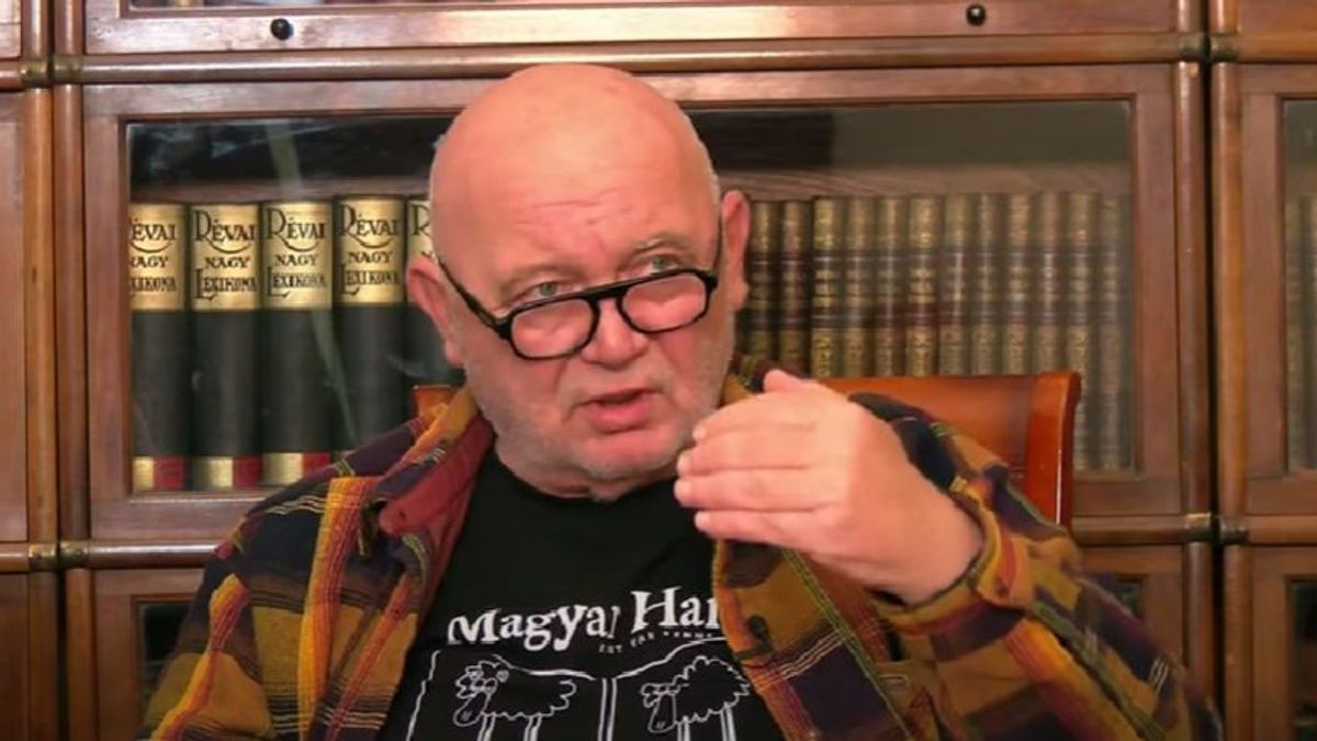 Csintalan Sándor szerint a NER azzal bünteti, hogy a lakhelye melletti trafikban direkt nem árulnak olyan cigarettát, amilyet ő szív